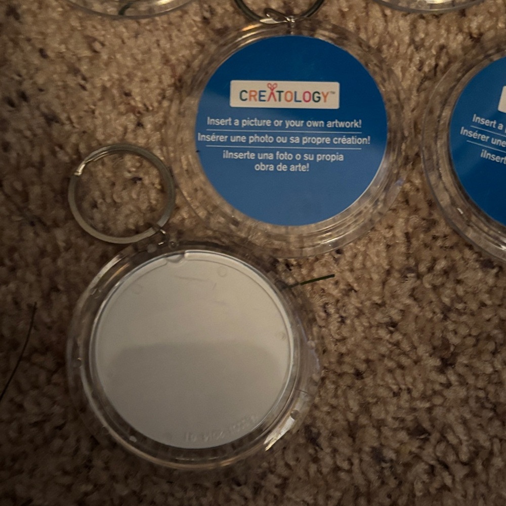 Photo Artwork Keychain Lot - Picture 4 of 5